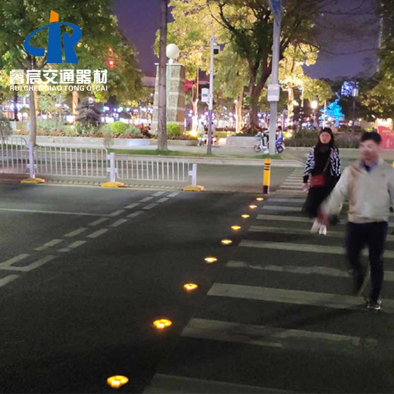 Led Solar Studs Are Used In Intelligent Crosswalk System